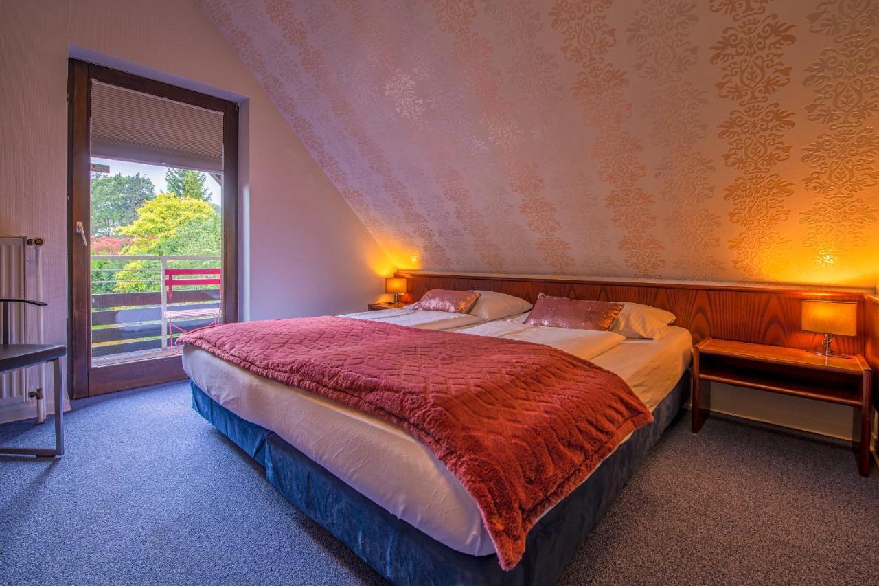 Waldhotel Келькхайм Экстерьер фото